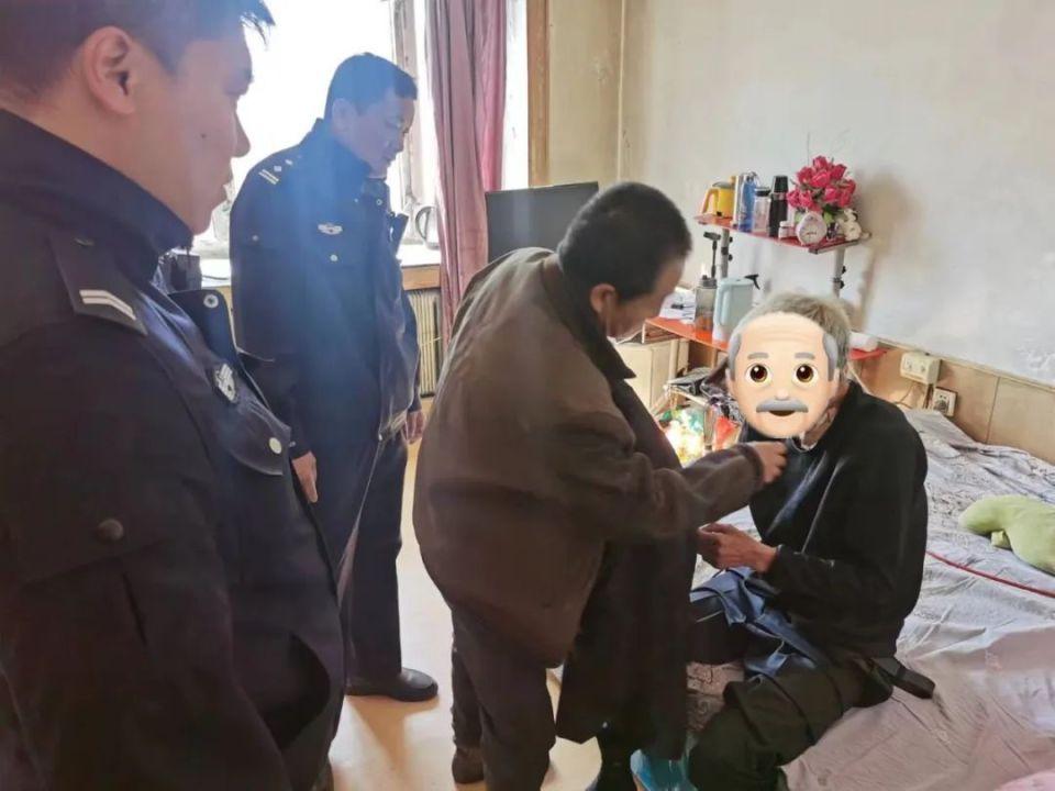 男子失蹤7年被找到 正躺橋洞玩手機(jī)