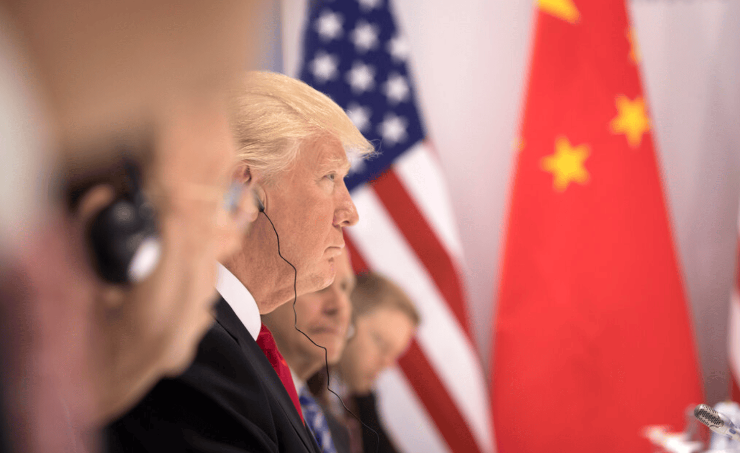 特朗普為何稱愿主動飛到中國談判