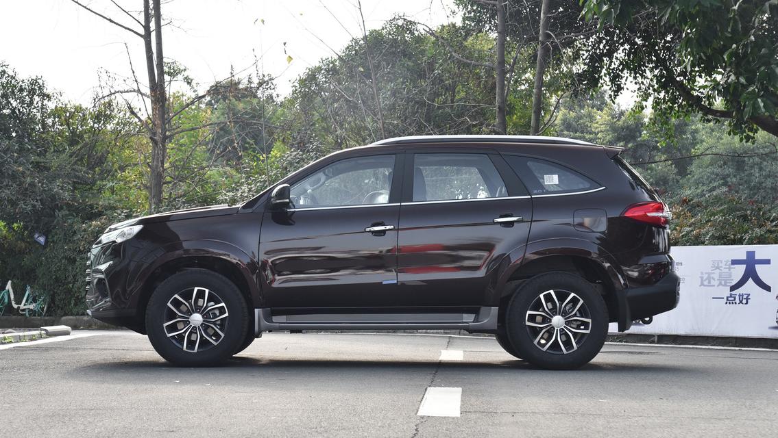 震撼來襲！小米汽車首款SUV小米YU7發布，能否顛覆市場格局？