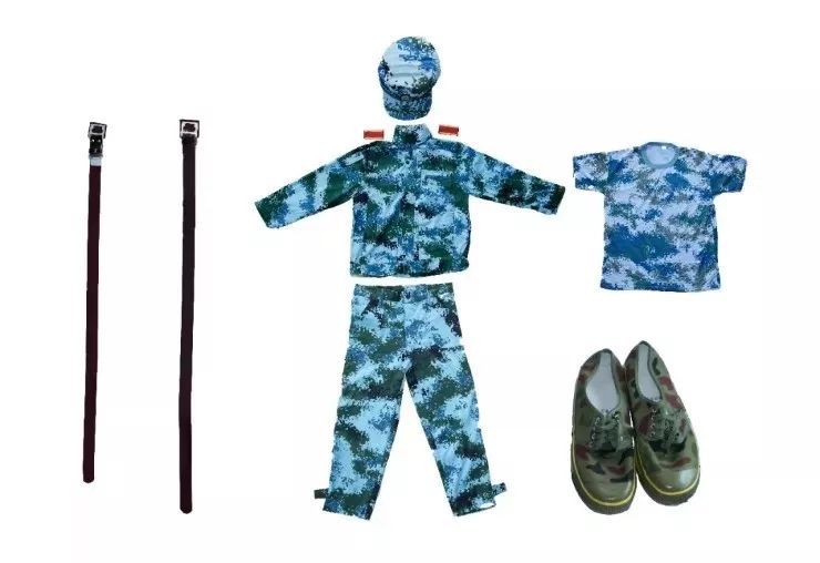 "爆款揭秘！被兩百萬網(wǎng)友嚴選的新生軍訓服為何一夜封神？"